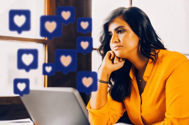 Γυναίκα επιχειρηματίας του TWO DOTS αξιολογεί με κριτικό βλέμμα προτάσεις AI στα social media, αναδεικνύοντας την εμπιστοσύνη στην τεχνητή νοημοσύνη