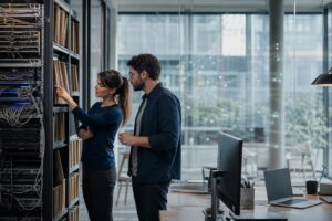 Ομάδα software engineering οργανώνει την τεκμηρίωση μεγάλου codebase